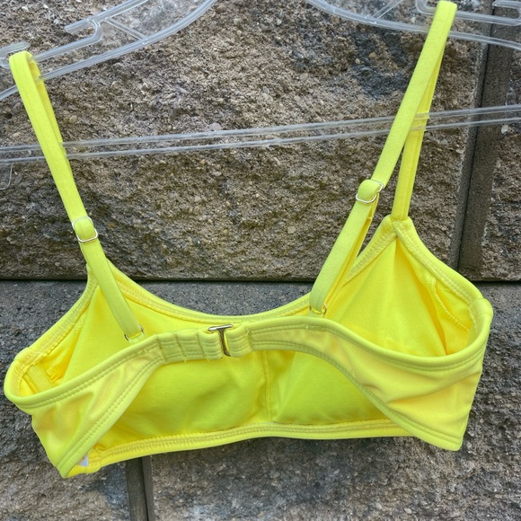 XHILIRATION YELLOW TWO PIECE - Picture 4 of 7